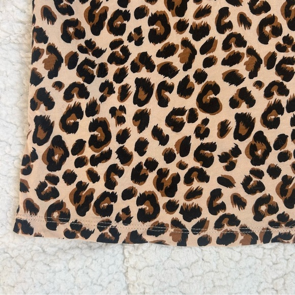 H&M - Leopard Print Tee - Picture 10 of 11